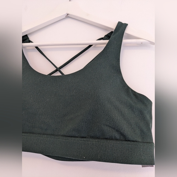 FWD Hunter Green Cross back sports bra with pads size XL - Picture 2 of 7